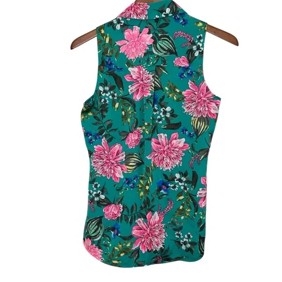 [•Express•] Floral Sleeveless Green Top - Picture 2 of 6
